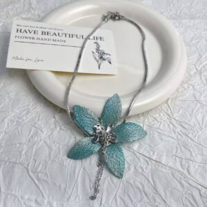 Vintage flower tassel choker Neckpiece 😻